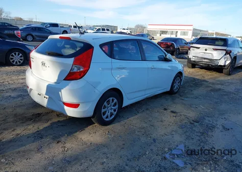 2014 Hyundai Accent Gs z USA, uszkodzony, nr VIN KMHCT5AE4EU155481
